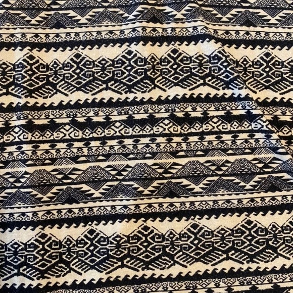 American Rag long skirt, tan color w black design. - Picture 5 of 6